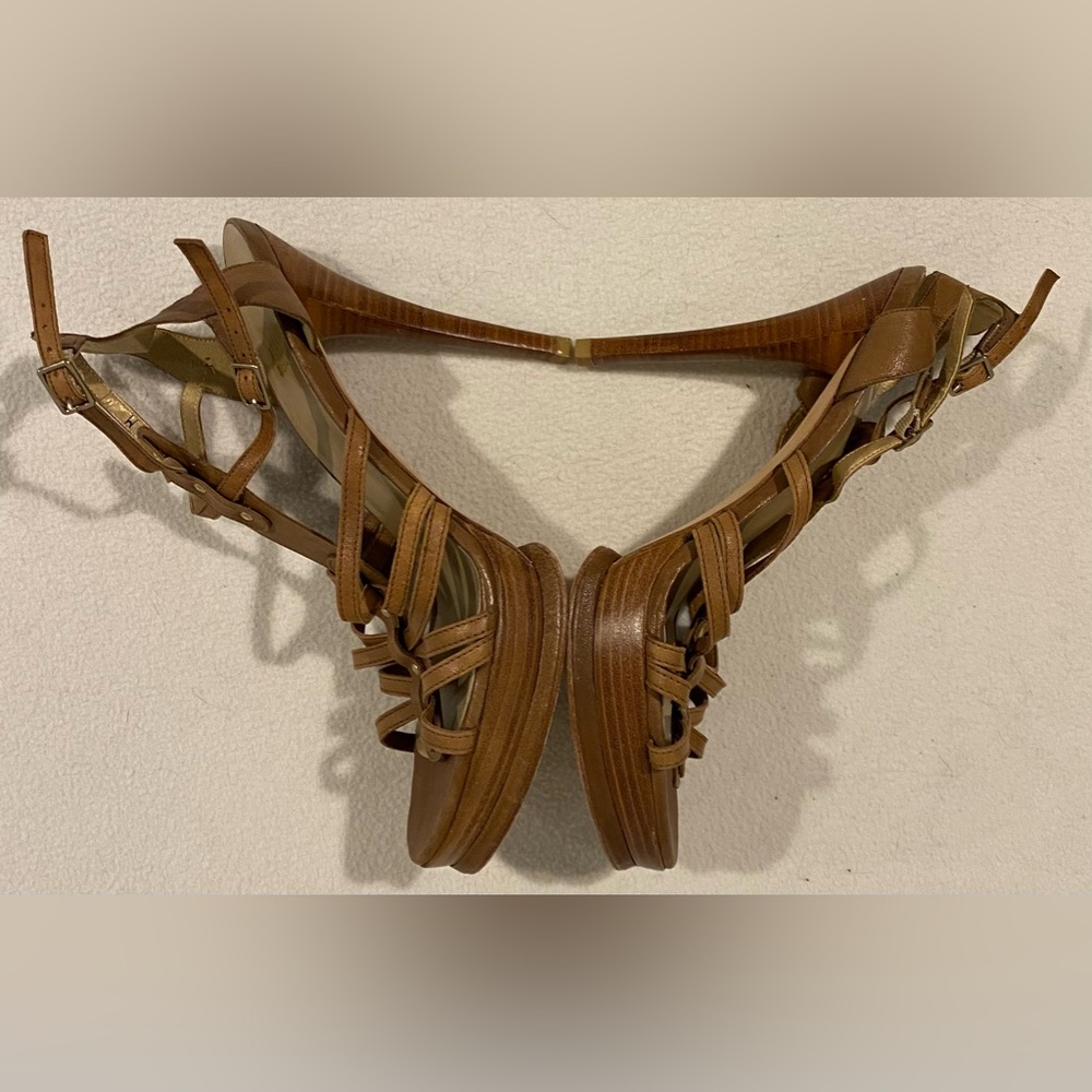 STUART WEITZMAN Brown Leather
Ankle Strap Platform Sandals Size 8
buckle heels - Picture 5 of 16